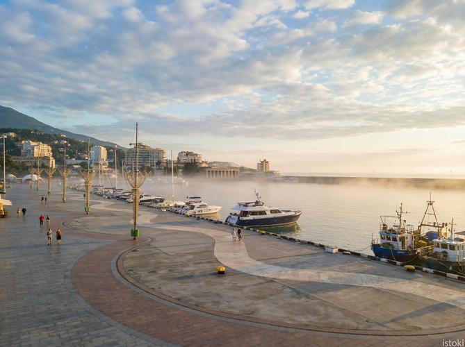 Автобус| Крым: не место, а перелив — как в стекле, но живой из Перми