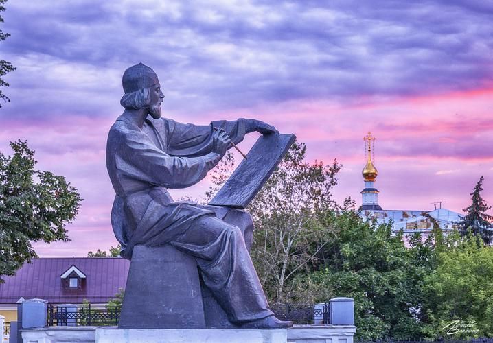 Белокаменный путь: от золотых куполов до теней