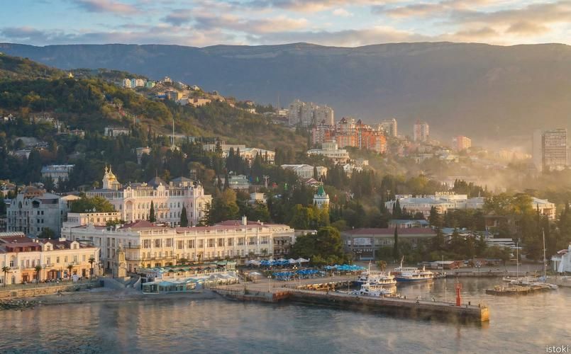 Автобус | Крымские мгновения: море, горы и дворцовые тайны