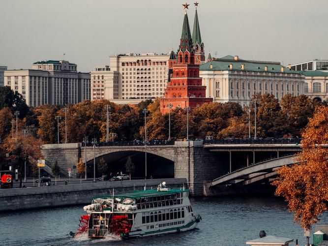 В Москву на 1 Мая (промо)