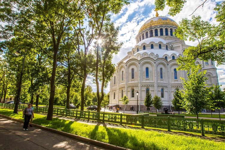 Путешествие по жемчужинам Петербурга за 3 дня