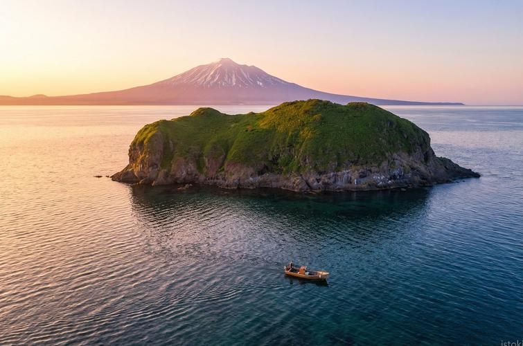 Следы на песке: история нового Робинзона